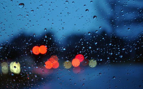 下雨天失落的心情说说 下雨了,有的人等雨伞,有人在等