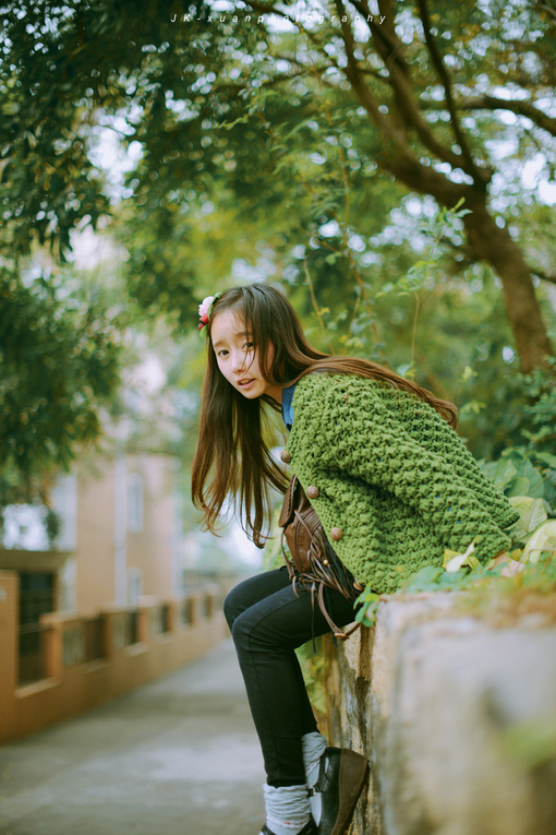 女生伤感的说说心情句子带图片 原来我还是会为你而哭，就算以后我们已经分开了6