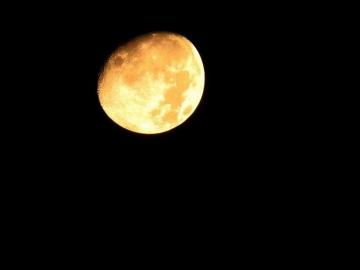 中秋节晚上看月亮的心情美句